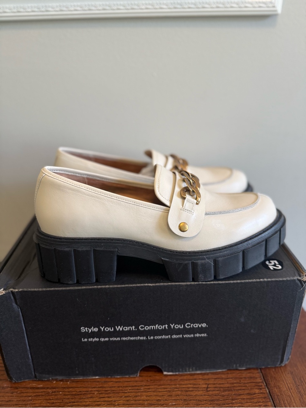 Vionic Elodie Cream‎ Chain-Trim Platform lug Loafers NEW 9.5